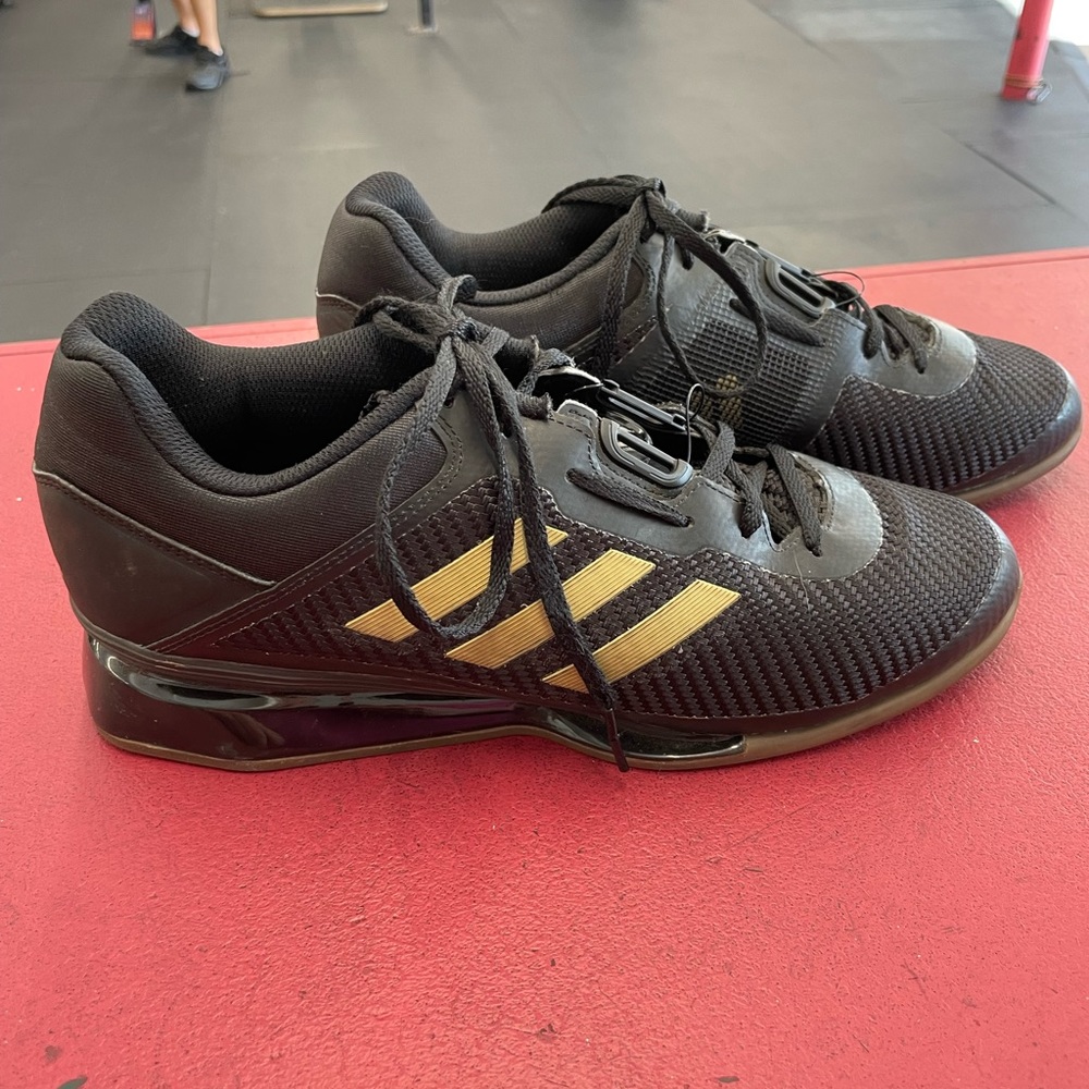 Like new Mens 10.5 Adidas Leistung 16 Ii Boa Weightlifting Black/Gold